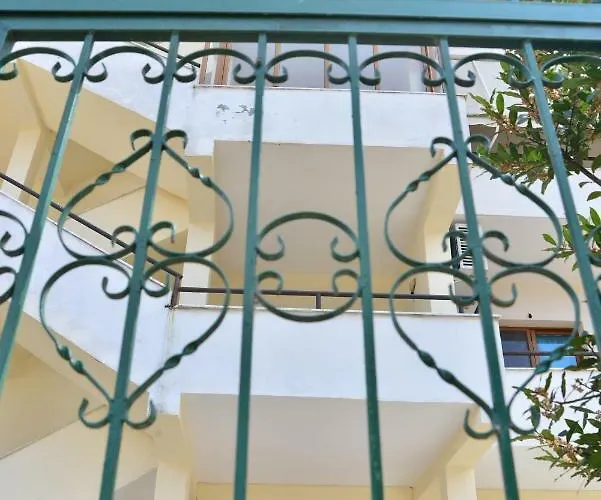 Ago Hotel